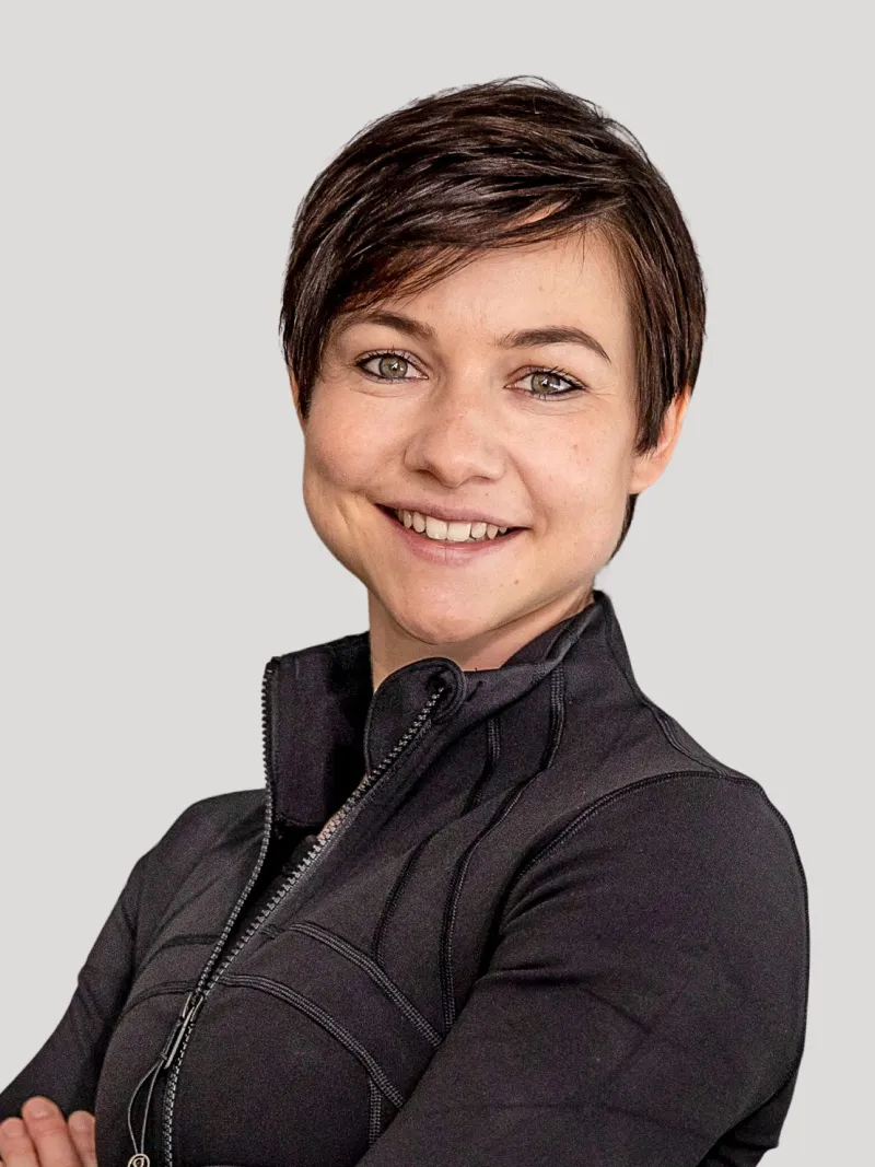 Porträt von Ornella Poltéra, Dipl. Ernährungstrainerin & Fitness-Instruktorin