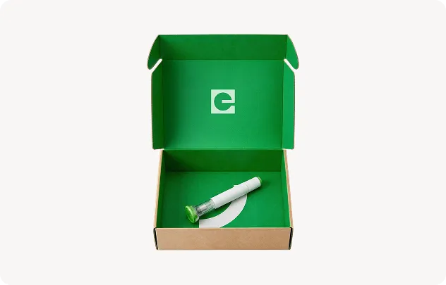 Geöffneter EVERYMAN-Versandkarton mit einem Behandlungs-Pen